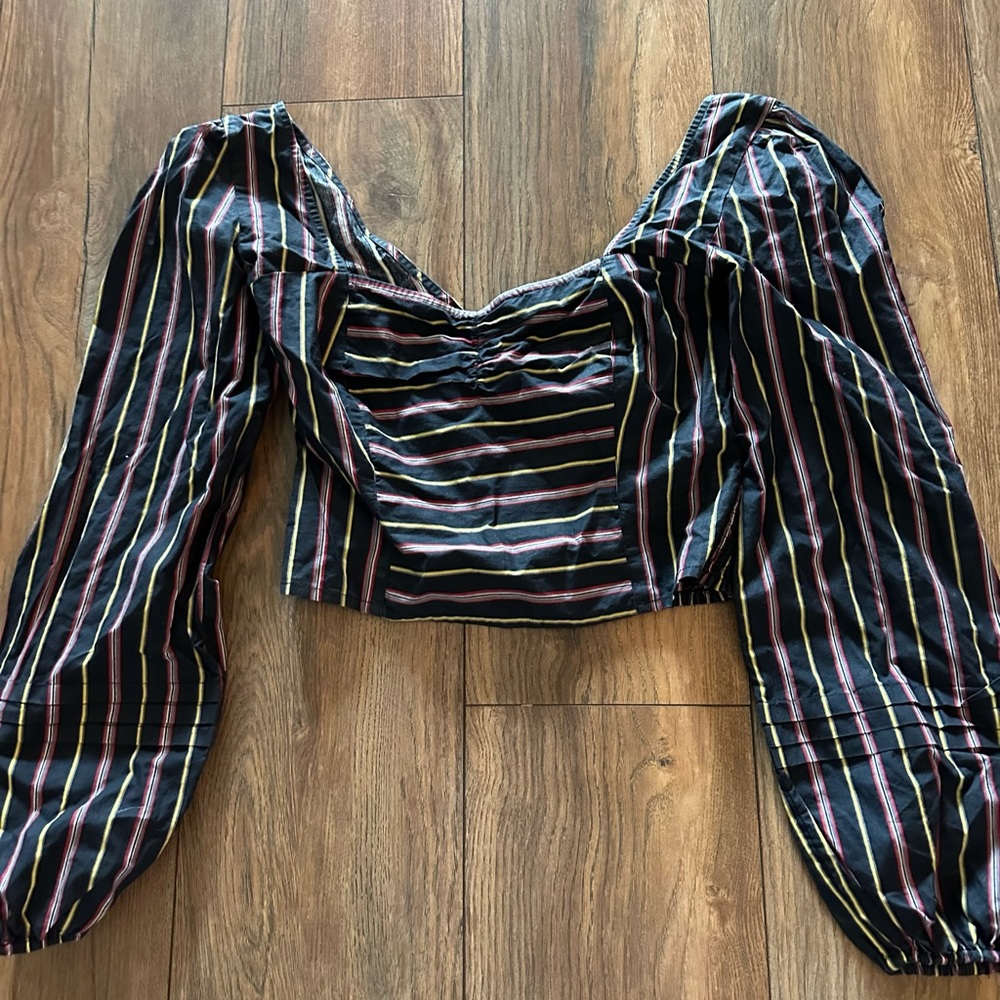 Crop Top - Picture 4 of 6